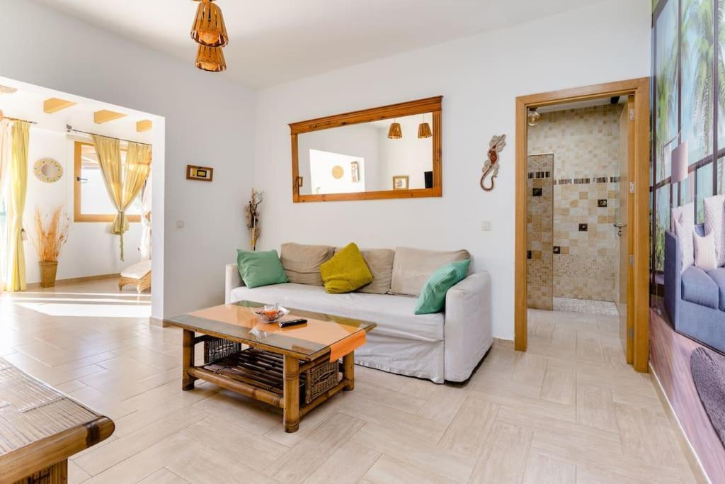 Villa La Isla By Rentaholidayslanzarote Playa Blanca  Eksteriør bilde