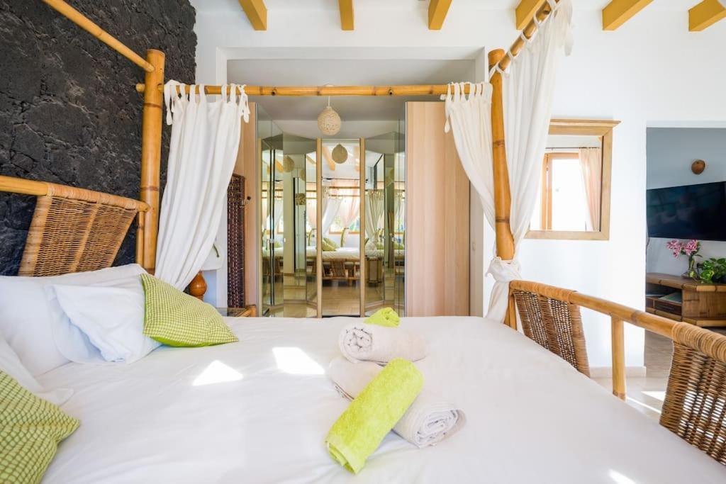 Villa La Isla By Rentaholidayslanzarote Playa Blanca  Eksteriør bilde